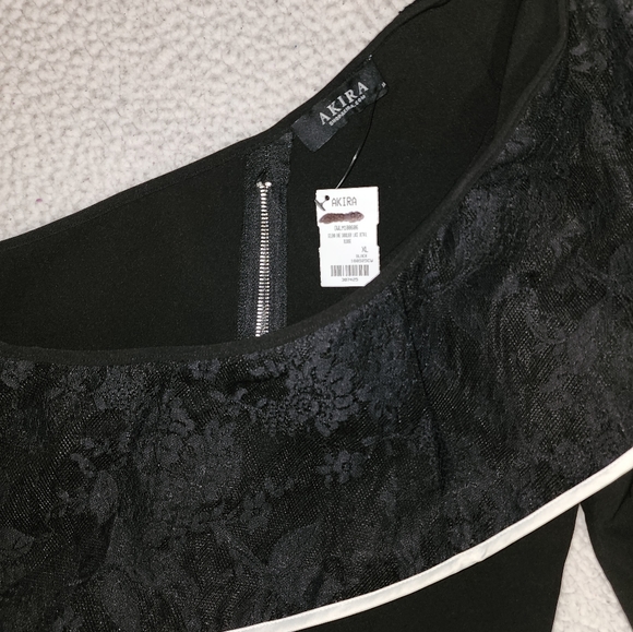 NWT Gorgeous , Akira , 2 Peice Stunning Ruffled Pants , With Matching Top - Picture 12 of 15